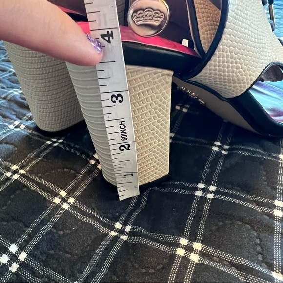 Juicy Couture Women's Open Toe Lace Up Bootie Strap Block Heel Size 6 - Picture 8 of 10